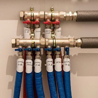 Распределительный коллектор с запорными вентилями