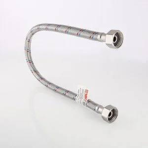 ᐉ Гибкая подводка для воды 30 см, гайка-гайка 1/2" вн.р. VALTEC / Шланг для подключения холодного, горячего водопровода к бойлеру, бачку унитаза ✔️ фото | ⏩ Pro-Greem